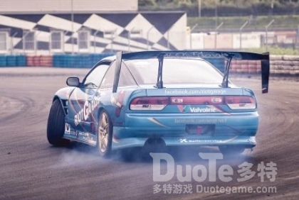 空挡和猛踩刹车对油的消耗