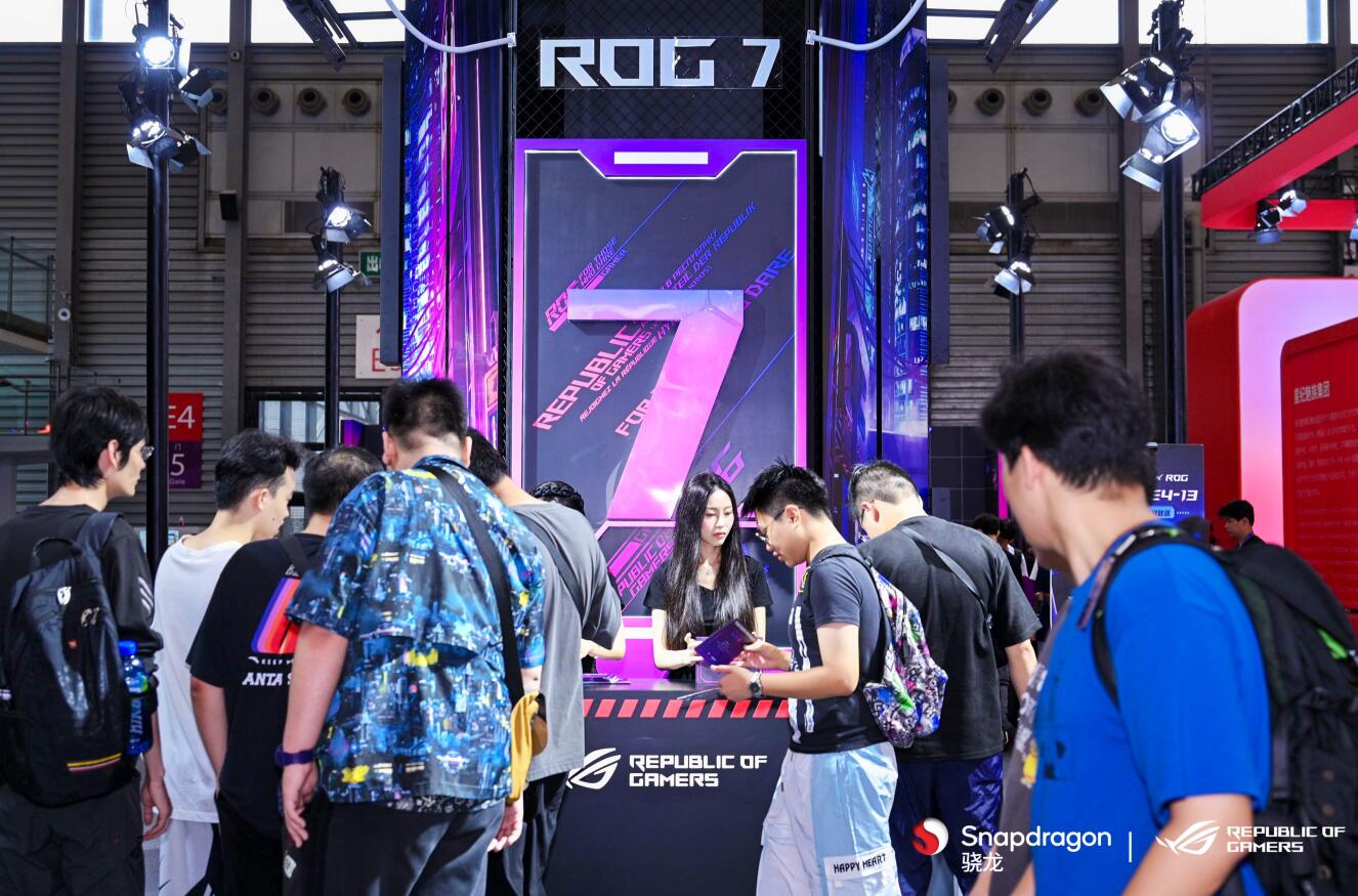 CJ2023关键焦点！ROG7开展首日引发打卡热潮